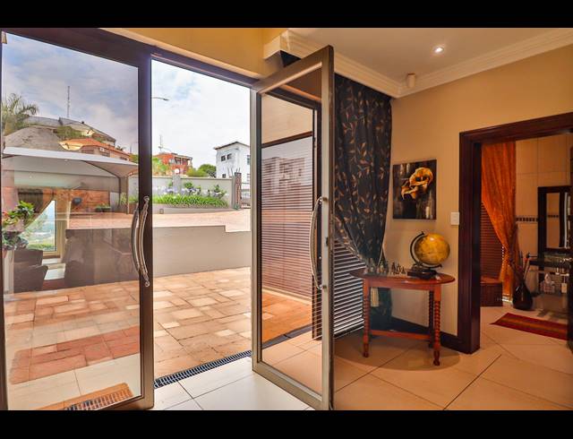 5 BEDROOM HOUSE FOR SALE IN SAFARI GARDENS